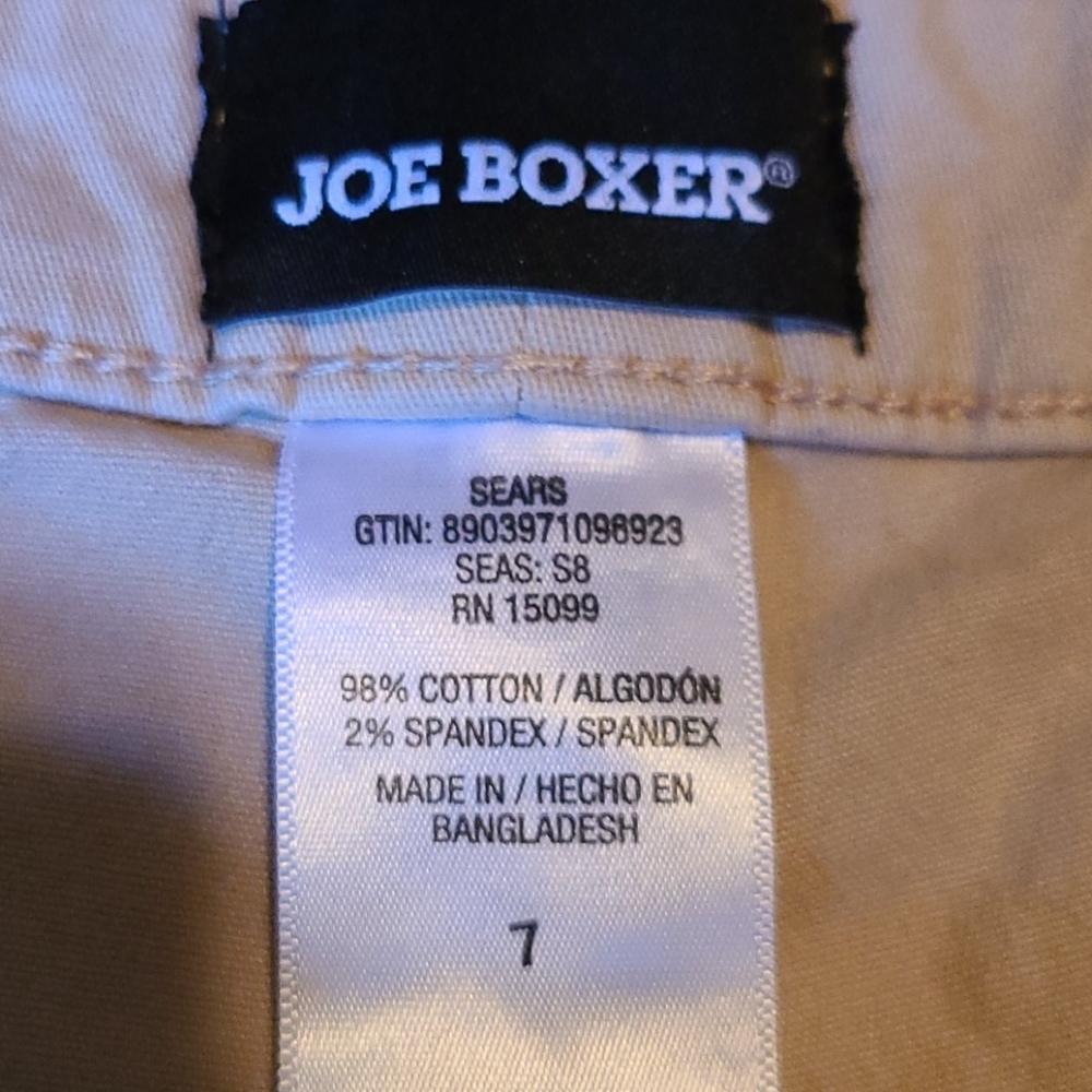 Shorts - Picture 2 of 3